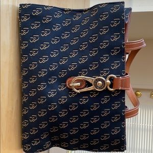 Dooney & Bourke purse